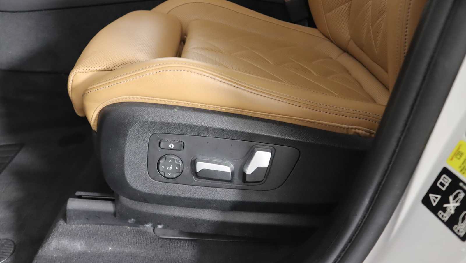 Used 2023 BMW X5 xDrive40i w/ Executive Package AWD/4WD image 20