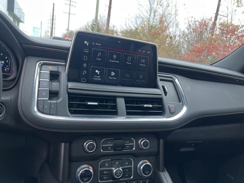 Used 2023 GMC Yukon AT4 image 7