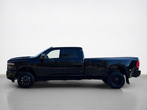 New 2026 RAM 3500 Laramie AWD/4WD image 4
