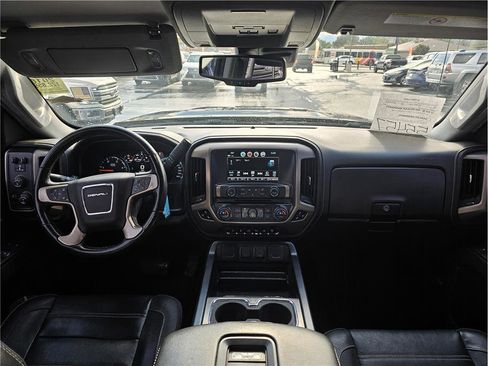Used 2018 GMC Sierra 2500 Denali w/ Duramax Plus Package AWD/4WD image 5