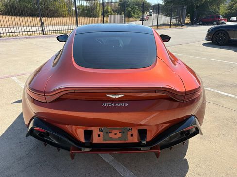 Used 2019 Aston Martin V8 Vantage Coupe RWD image 5