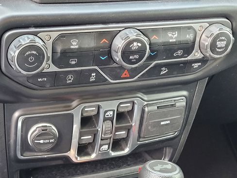 Used 2021 Jeep Wrangler Unlimited Sport S image 25