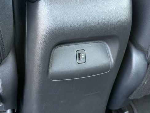 Used 2025 Nissan Sentra SR FWD image 13