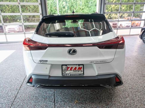 Used 2024 Lexus UX 250h F Sport AWD/4WD image 3