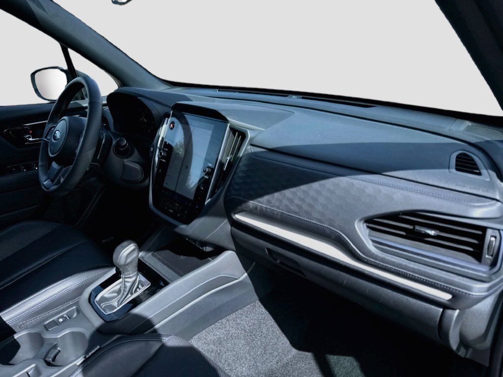 Used 2025 Subaru Forester Limited AWD/4WD image 38