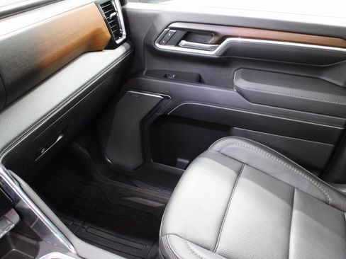 Used 2025 GMC Sierra 2500 Denali image 29