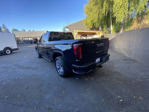 Used 2023 GMC Sierra 1500 Denali w/ Denali Reserve Package AWD/4WD image 4