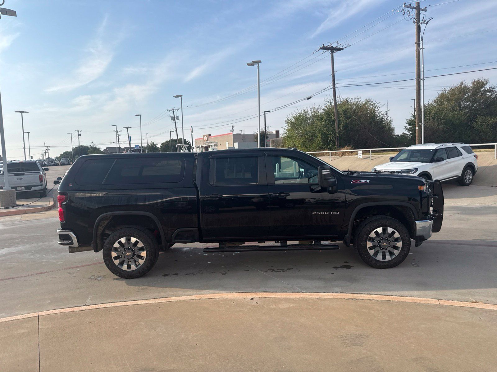 Used 2023 Chevrolet Silverado 2500 LT w/ Convenience Package AWD/4WD image 4