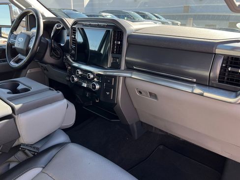 Used 2022 Ford F150 Lariat image 24