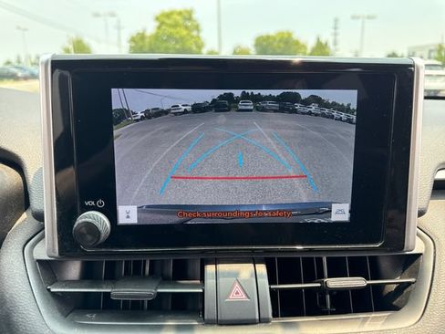 Used 2024 Toyota RAV4 SE w/ Convenience Package AWD/4WD image 25