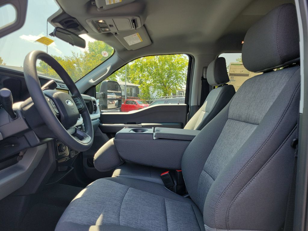 New 2026 Ford F250 XL w/ STX Appearance Package AWD/4WD image 18