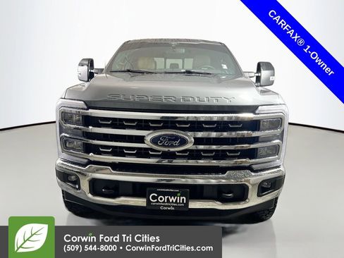 Used 2024 Ford F350 Lariat w/ FX4 Off-Road Package image 4