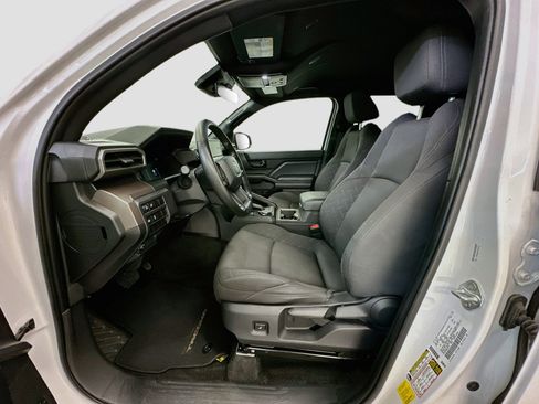 Used 2024 Toyota Tacoma SR5 AWD/4WD image 13
