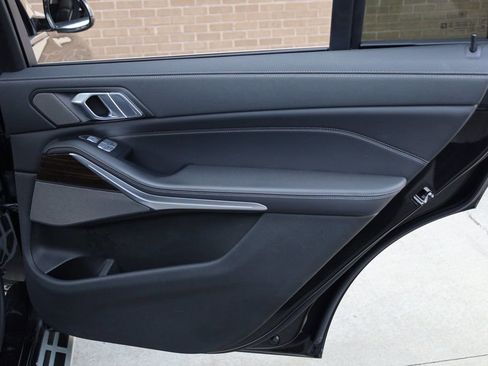 Used 2020 BMW X7 xDrive40i w/ Premium Package image 23