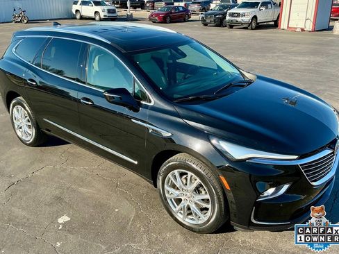Used 2023 Buick Enclave Essence w/ Experience Buick Package image 5