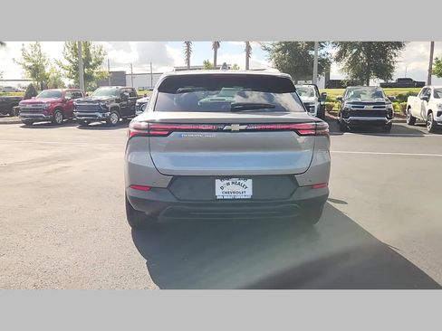 New 2026 Chevrolet Equinox EV LT image 19