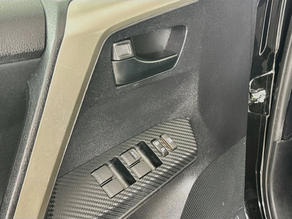 Used 2014 Toyota RAV4 LE FWD image 19