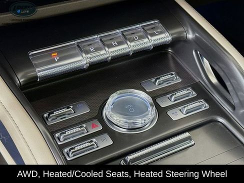 Used 2024 Lincoln Nautilus Premier w/ Equipment Group 102A image 17