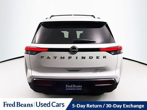 Used 2023 Nissan Pathfinder SV w/ SV Premium Package AWD/4WD image 8