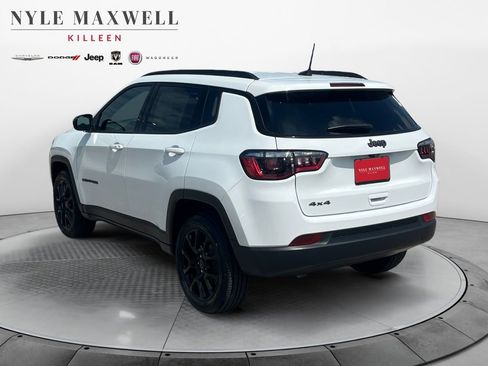 New 2026 Jeep Compass Latitude image 14