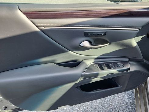 Used 2021 Lexus ES 350 w/ Premium Package image 12