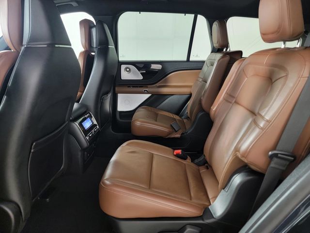Used 2023 Lincoln Aviator Reserve w/ Equipment Group 201A AWD/4WD image 14