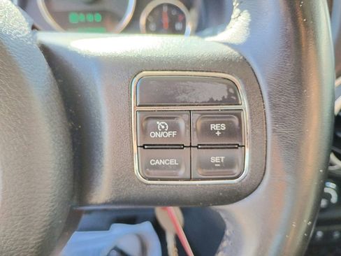 Used 2017 Jeep Wrangler Unlimited Sahara w/ Connectivity Group AWD/4WD image 22