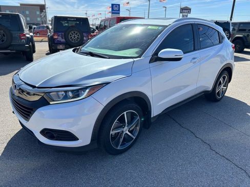Used 2021 Honda HR-V EX image 3