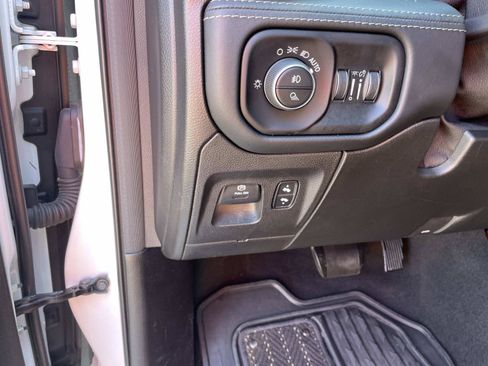 Used 2019 RAM 1500 Limited AWD/4WD image 21
