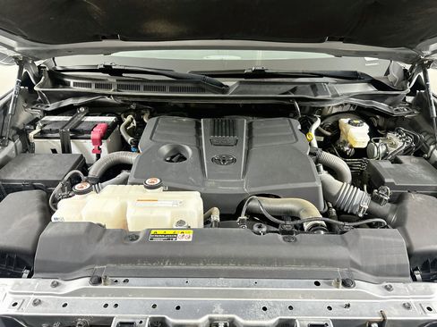 Used 2023 Toyota Tundra SR5 AWD/4WD image 32