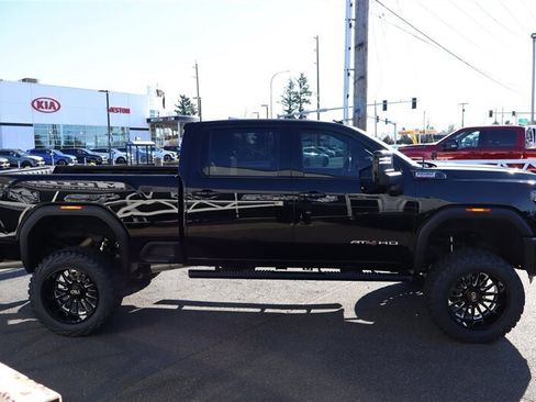 Used 2024 GMC Sierra 3500 AT4 w/ Technology Package image 6