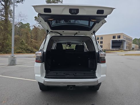 Used 2023 Toyota 4Runner TRD Off-Road Premium image 12