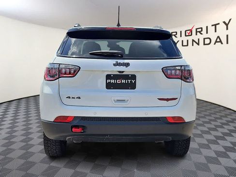 Used 2025 Jeep Compass Trailhawk AWD/4WD image 5