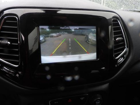 Used 2019 Jeep Compass Latitude AWD/4WD image 15