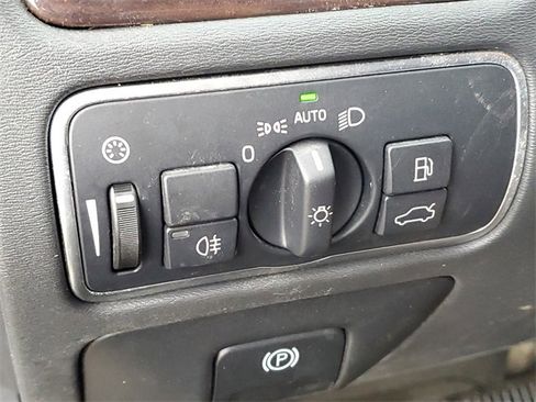 Used 2016 Volvo XC70 T5 Premier w/ Proximity Package image 20