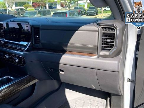 Used 2024 GMC Sierra 1500 Elevation w/ Elevation Premium Package AWD/4WD image 16