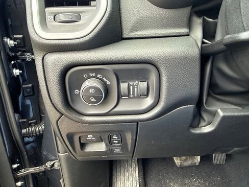 New 2026 RAM 1500 4x4 Crew Cab image 16