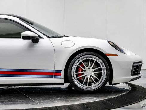 Used 2020 Porsche 911 Carrera RWD image 26