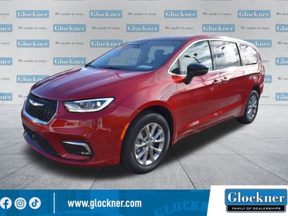 Used 2024 Chrysler Pacifica Touring-L