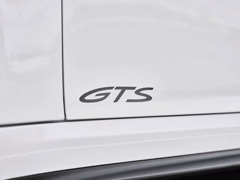 Used 2024 Porsche 911 Carrera 4 GTS AWD/4WD image 8