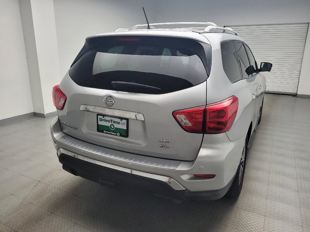 Used 2017 Nissan Pathfinder SL AWD/4WD image 7