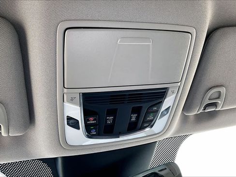 Used 2024 Acura MDX SH-AWD w/ Advance Package image 31