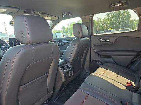 Used 2026 Chevrolet Blazer RS w/ LPO, Floor Liner Package FWD image 10