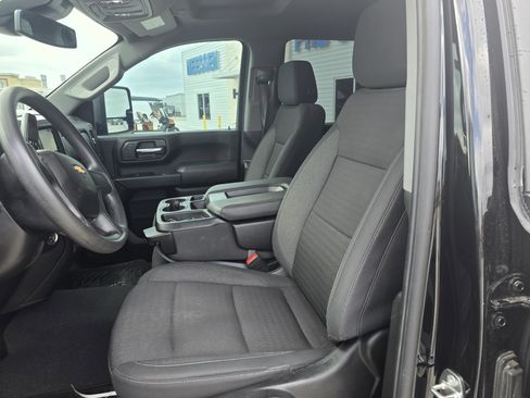 Used 2024 Chevrolet Silverado 2500 Custom w/ Custom Value Package AWD/4WD image 11