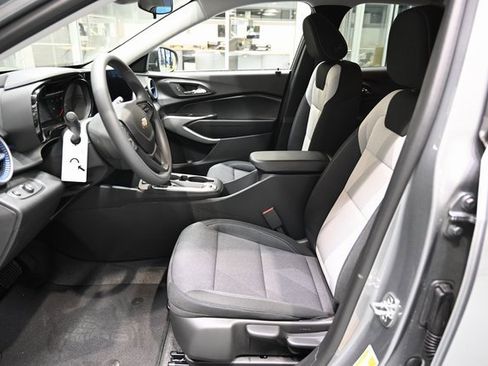 New 2026 Chevrolet Trax LS image 9