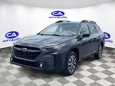 Used 2023 Subaru Outback Premium AWD/4WD image 10