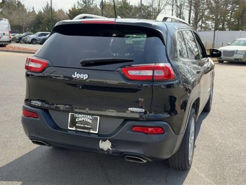 Used 2017 Jeep Cherokee Latitude image 7