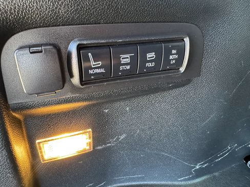 Used 2019 Ford Explorer Sport w/ Ford Safe & Smart Package AWD/4WD image 34