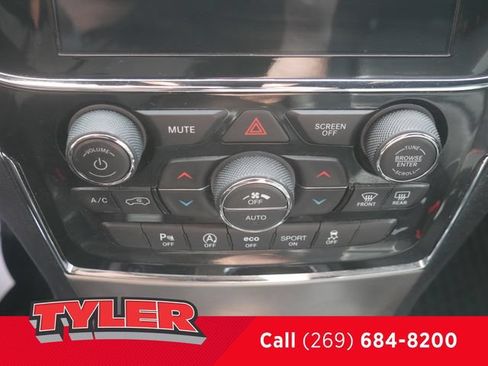 Used 2021 Jeep Grand Cherokee Limited AWD/4WD image 30