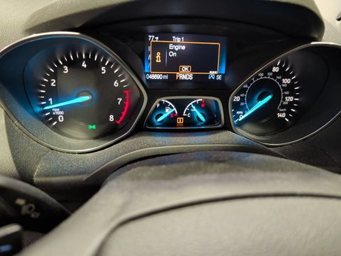 Used 2017 Ford Escape Titanium AWD/4WD image 2
